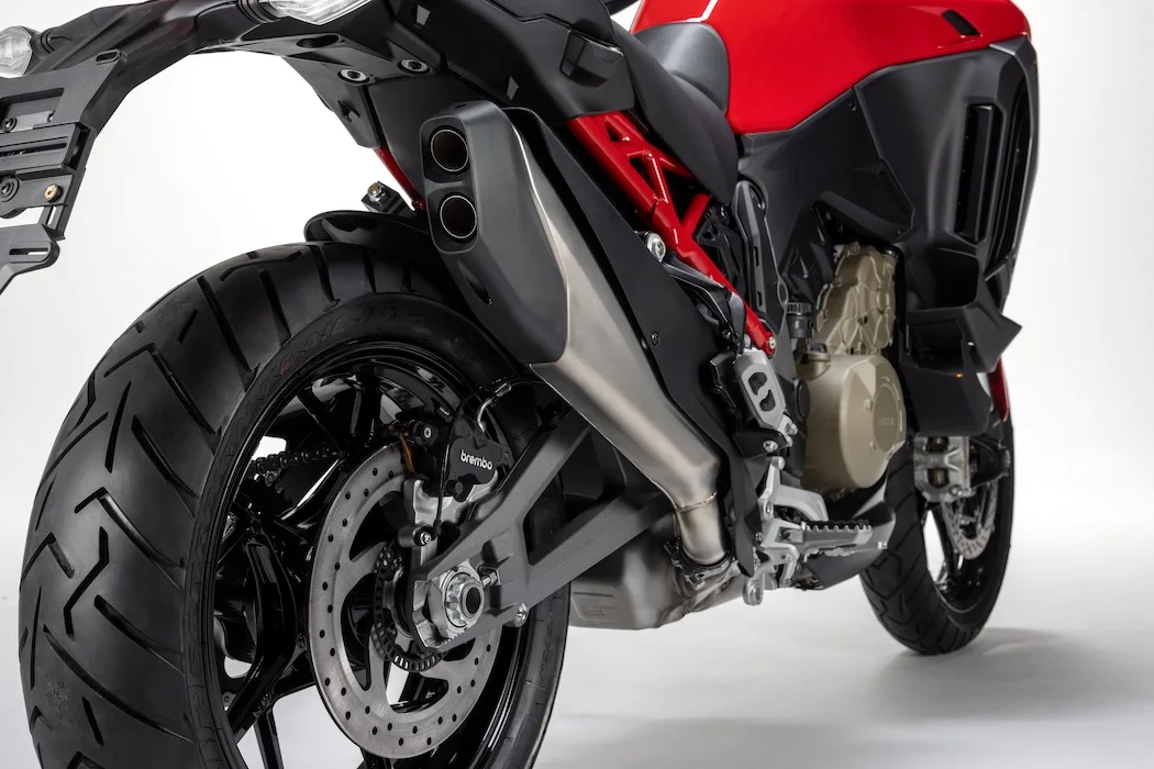 Ducati Multistrada V4 S — баланс