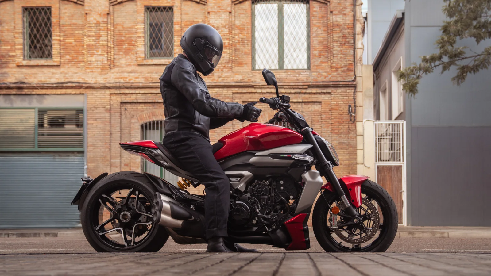 Ducati XDiavel V4 — технологии