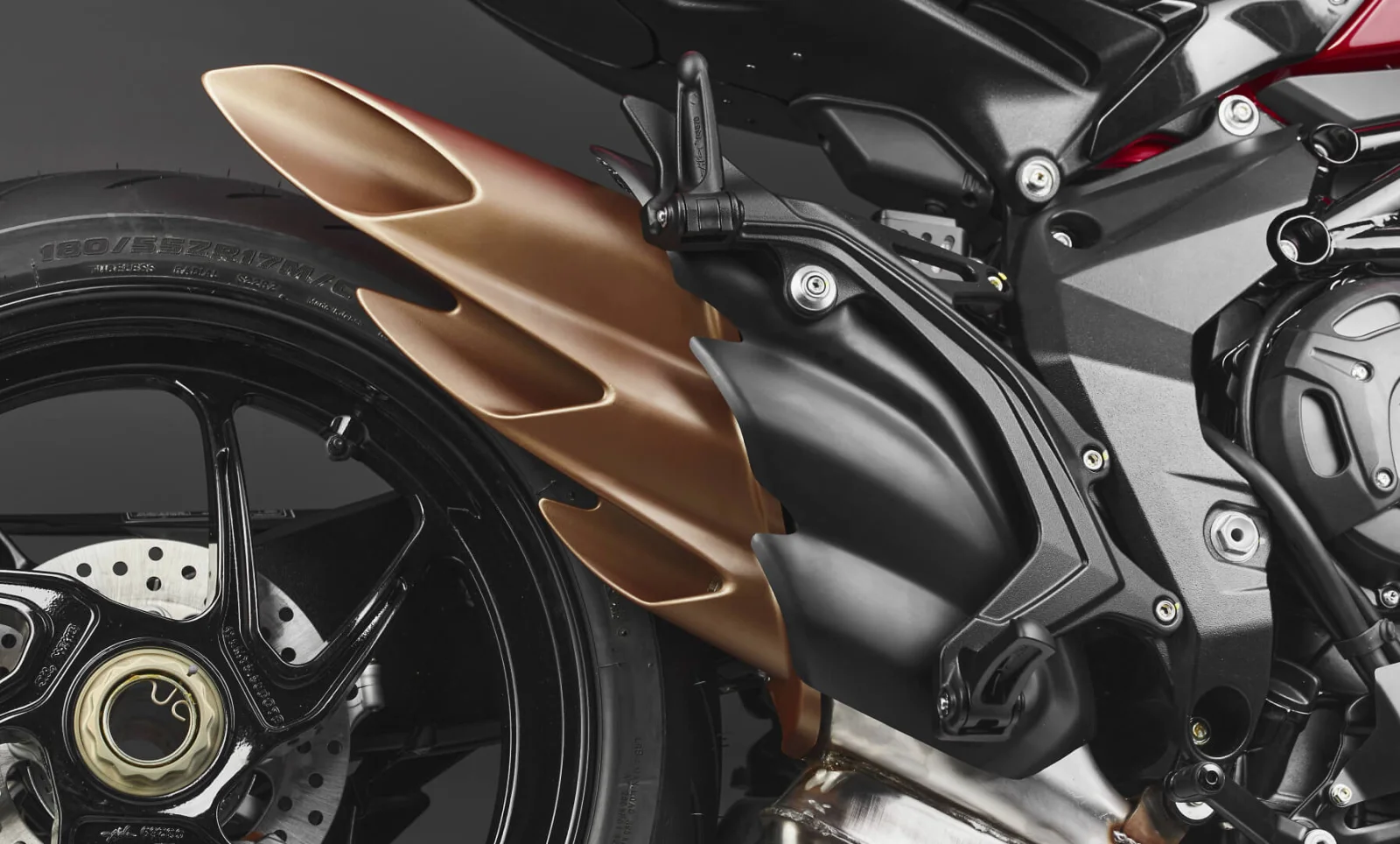 MV Agusta Brutale R — баланс
