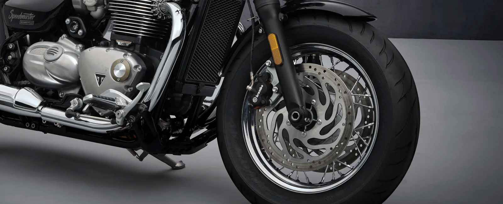 Triumph BONNEVILLE SPEEDMASTER — баланс
