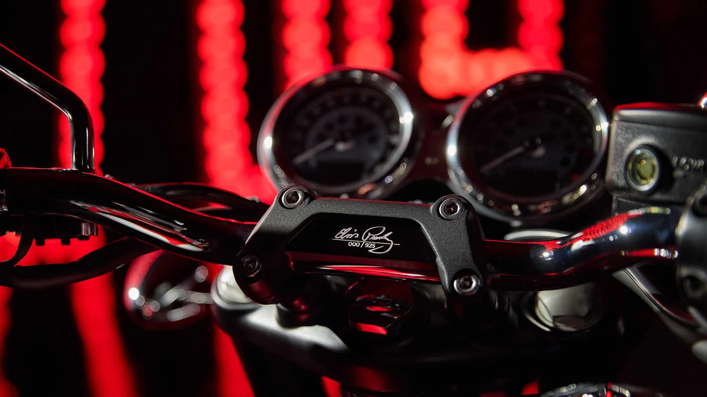 Triumph BONNEVILLE T120 ELVIS PRESLEY LIMITED EDITION — технологии