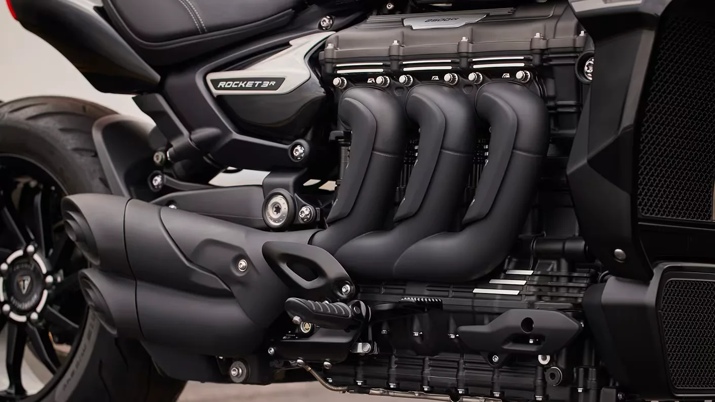 Triumph Rocket 3 Storm R — баланс