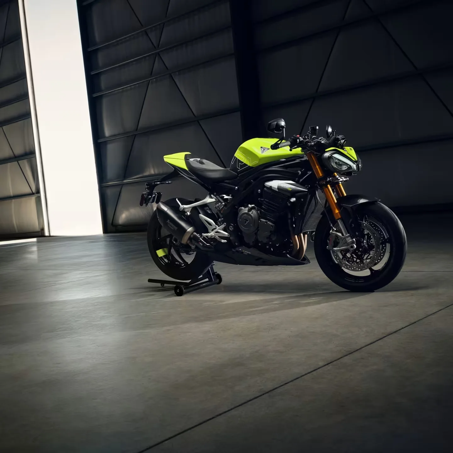 Triumph Speed Triple 1200 RX — дизайн
