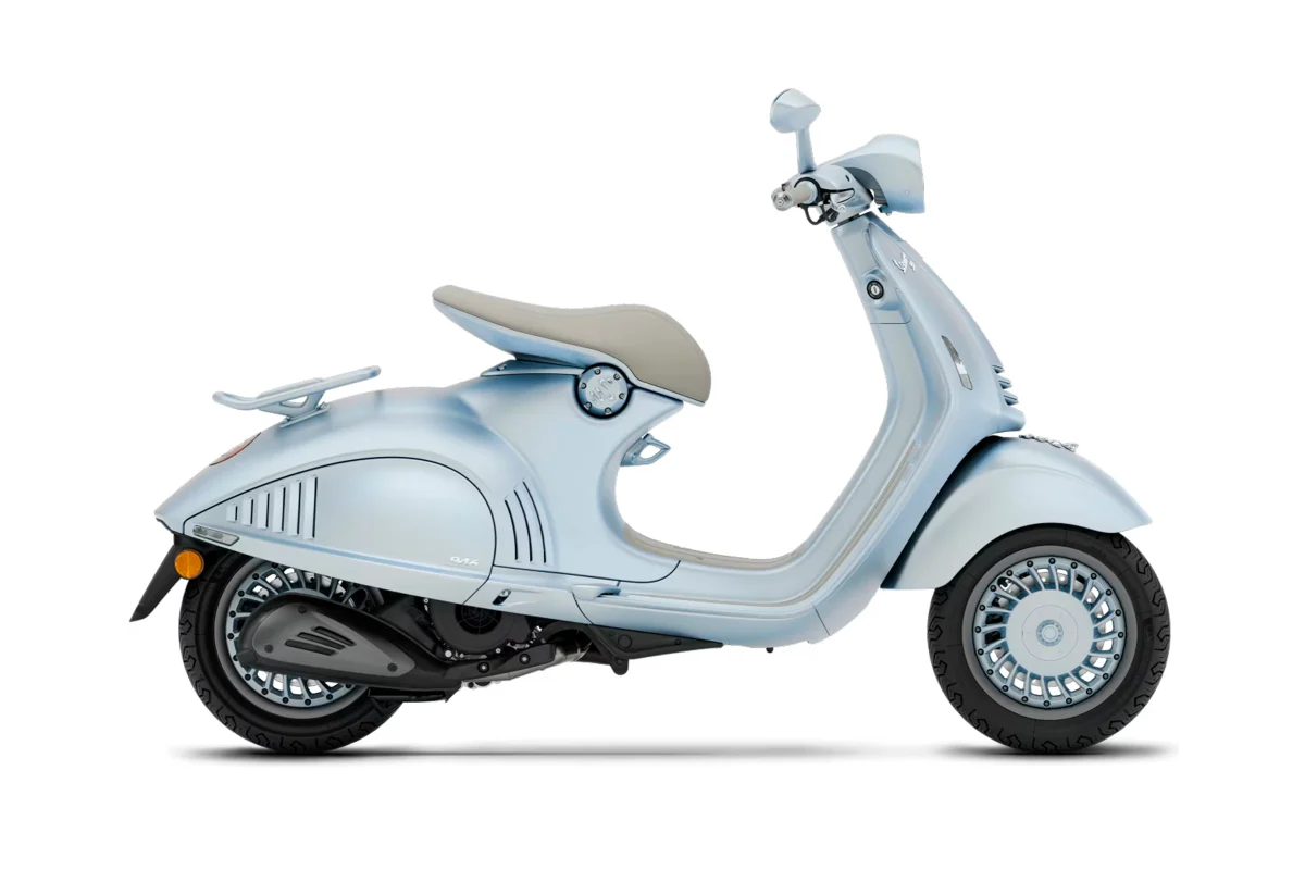 Vespa 946 Snake 150