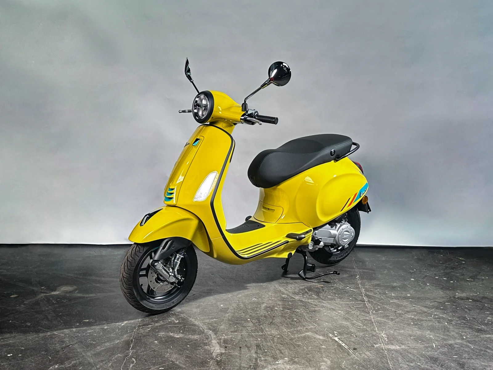Vespa Primavera S50, Giallo Curioso
