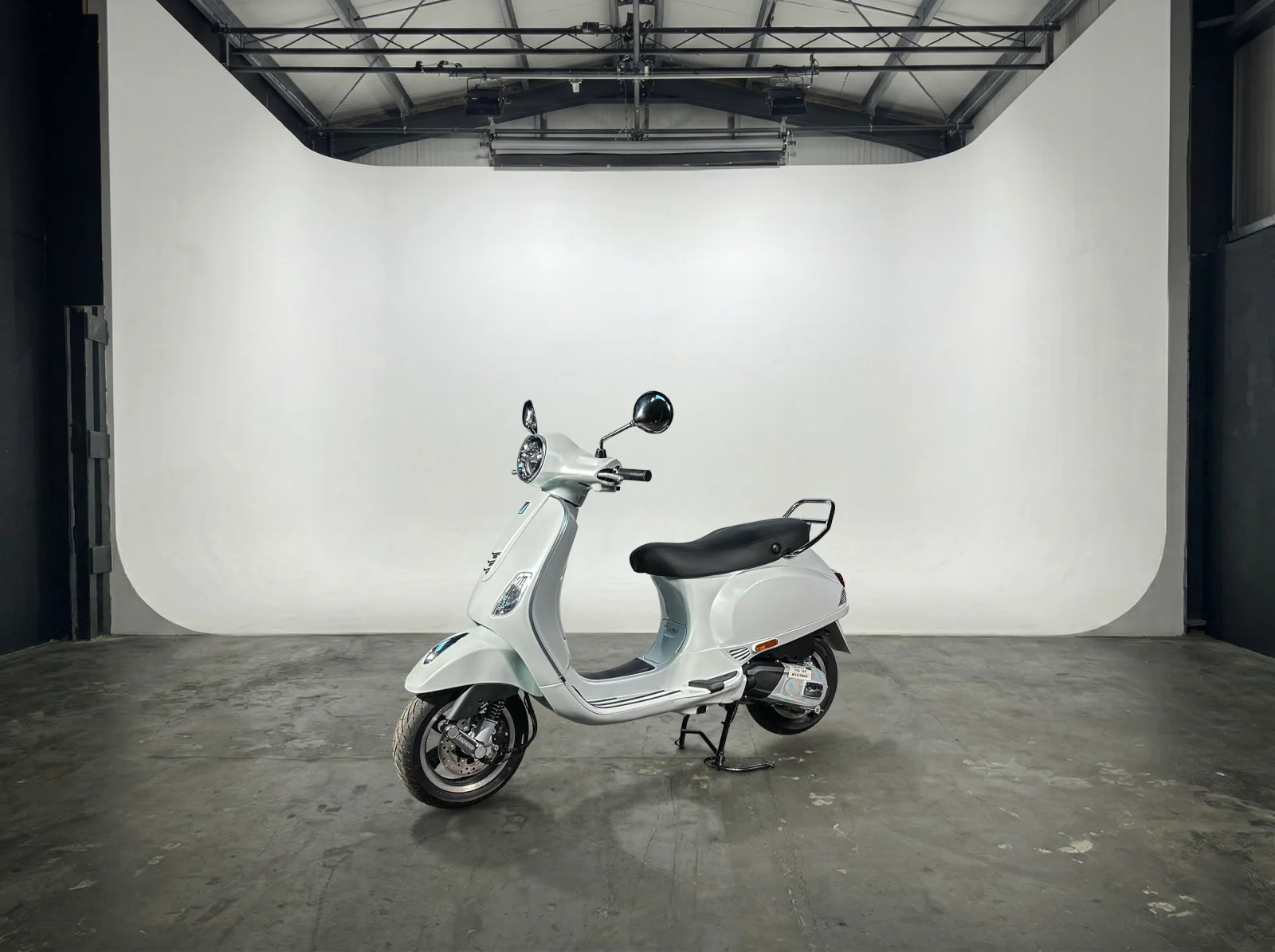 Vespa VXL 125, Pearl White