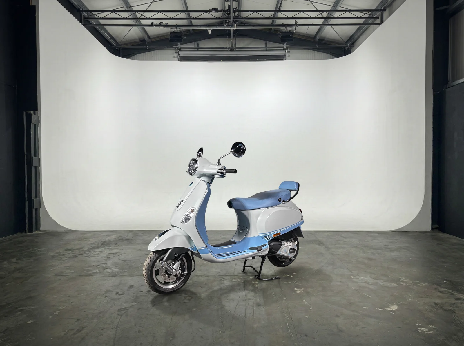 Vespa VXL 125, Blue & White