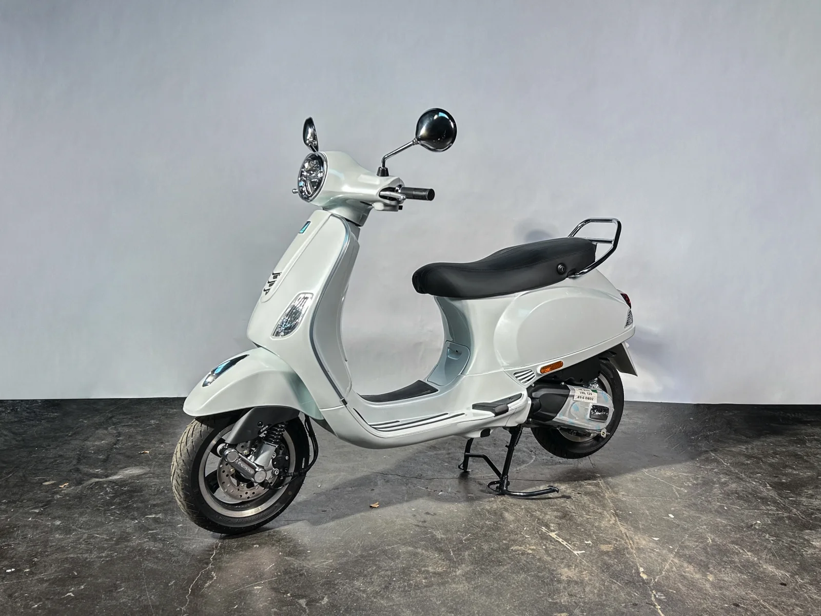 Vespa VXL 150, Pearl White