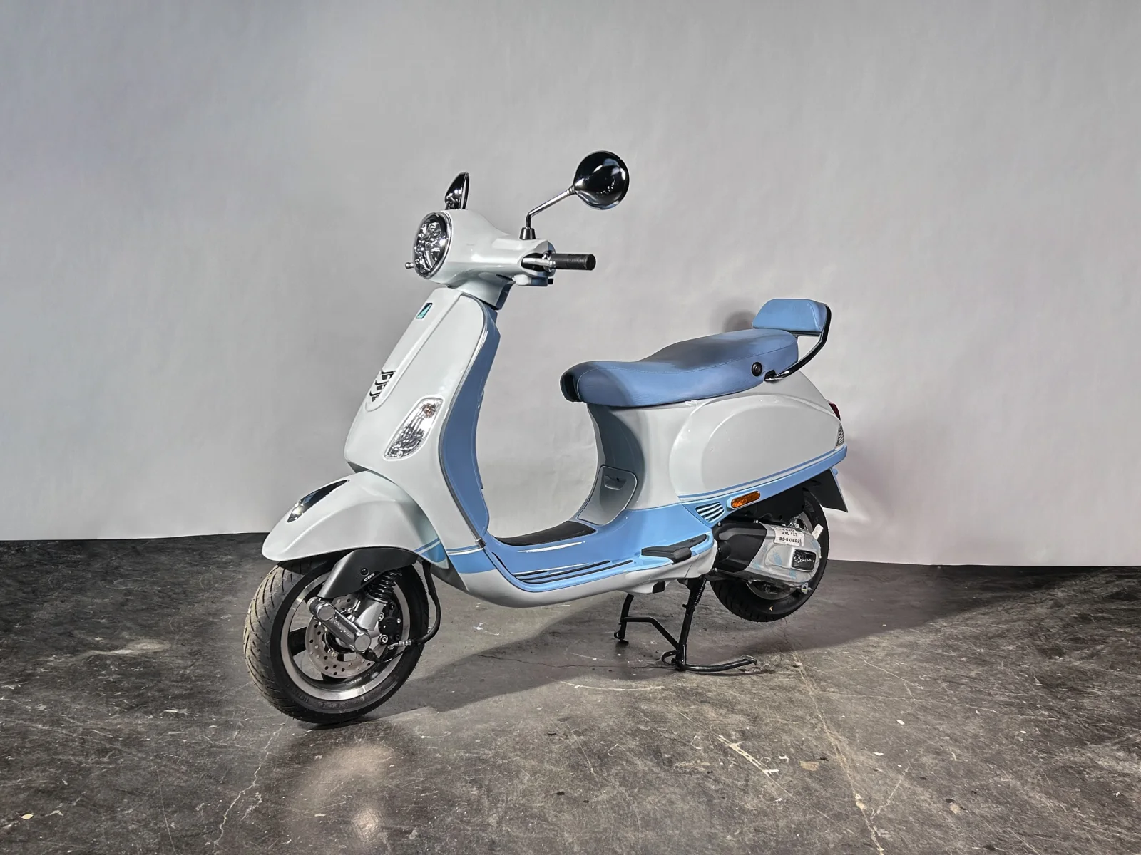Vespa VXL 150, Blue & White